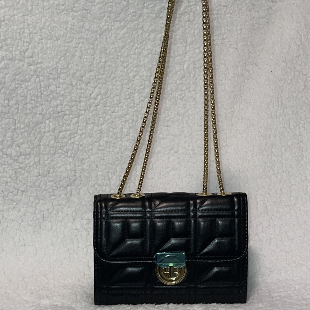 Women’s Black Quilted Vegan Leather Flap Designer Purse 👜👜 NWT